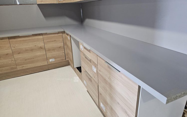 Autre Cuisine « Chêne Prestige »  Style moderne et chaleureux, marque OSKAB              345
