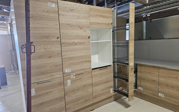 Autre Cuisine « Chêne Prestige »  Style moderne et chaleureux, marque OSKAB              345