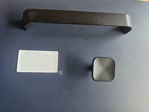 Autre Lot de poignées noir, compatible avec la cuisine du lot 451 Contient 11 petites  352