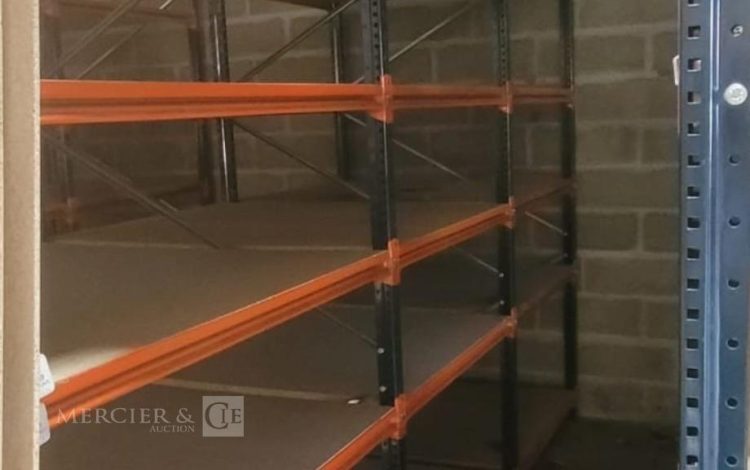 Autre Mezzanine denviron 90 m², de la marque MECALUX. La plateforme sera délivrée en  4