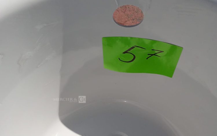Autre Lot de poignées noir, compatible avec la cuisine du lot 54.  57