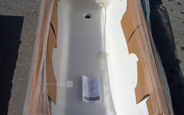 Autre Échelle télescopique de la marque Tubesca, en aluminium léger et robuste.  68