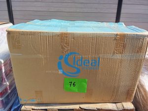 Autre Lot comprenant quatre boîtes de crédence en aluminium composite OSKAB et un fond  76