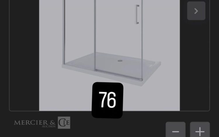 Autre Lot de poignées blanches, compatible avec la cuisine du lot 71. Contient 17 peti  73