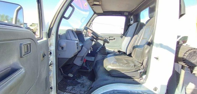 NISSAN CABSTAR E3,5T 3,0 TD 125 CV AVEC NACELLE MULTITEL ALU AF 20 M – DIESEL 4174 H BLANC 83APW59