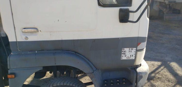 NISSAN CABSTAR E3,5T 3,0 TD 125 CV AVEC NACELLE MULTITEL ALU AF 20 M – DIESEL 4174 H BLANC 83APW59