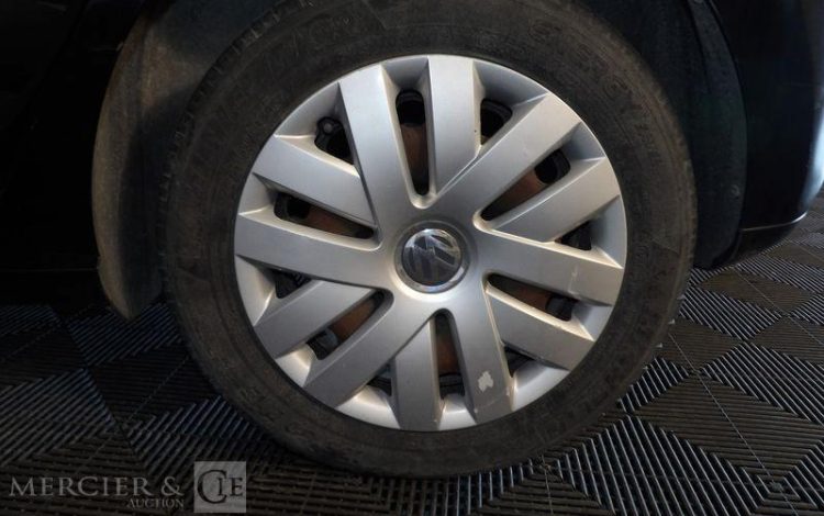 VOLKSWAGEN POLO 1.6 TDI 75CH TREND LINE NOIR AR-797-RX