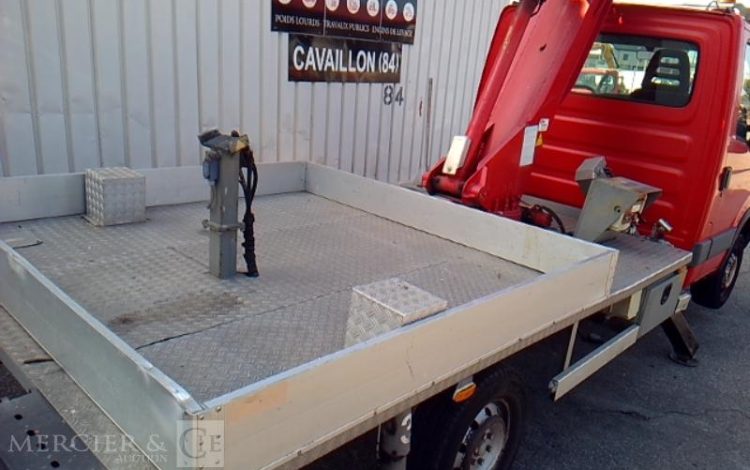 IVECO 35S11  NACELLE SUR VL 16M  2763H MULTITEL 160 ALU/DS ROUGE BY-680-LH