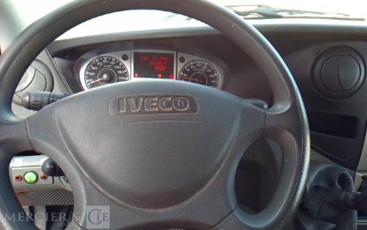 IVECO 35S11  NACELLE SUR VL 16M  2763H MULTITEL 160 ALU/DS ROUGE BY-680-LH