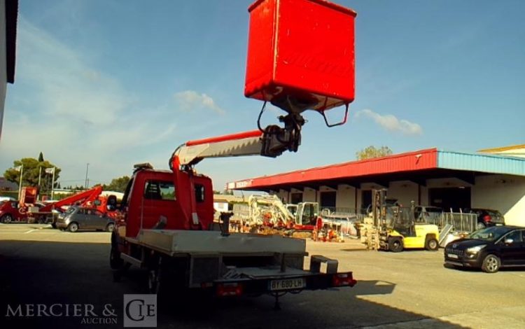IVECO 35S11  NACELLE SUR VL 16M  2763H MULTITEL 160 ALU/DS ROUGE BY-680-LH