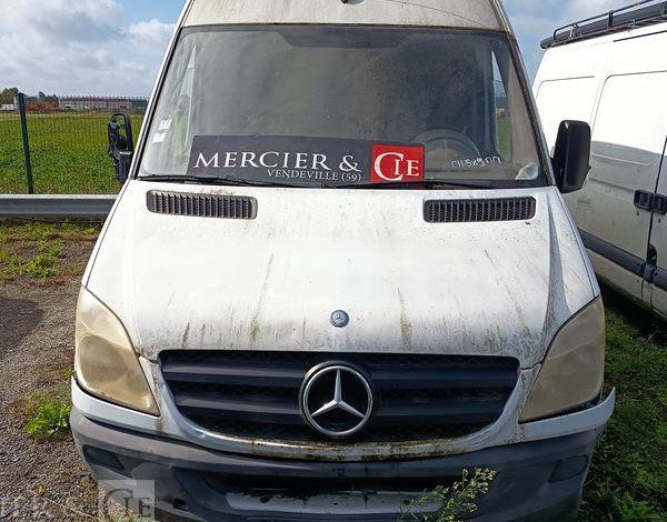 MERCEDES SPRINTER  CH-589-MM