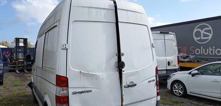 MERCEDES SPRINTER  CH-589-MM