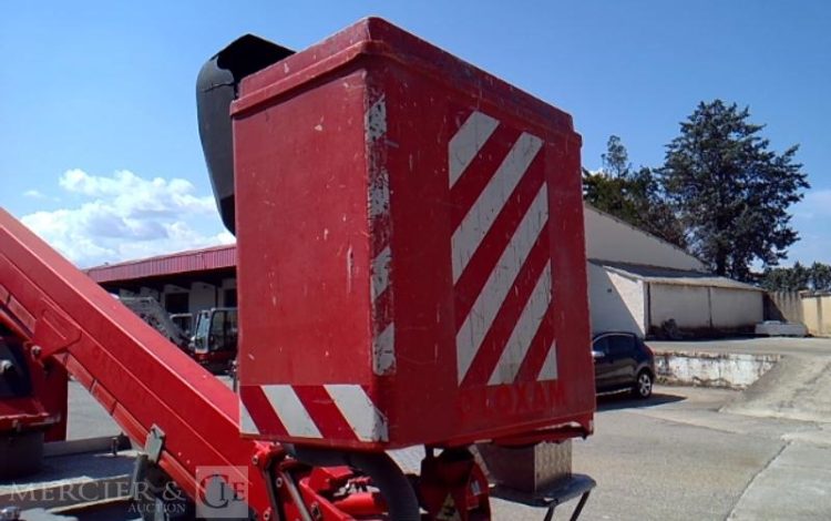 IVECO 35S12 AVEC NACELLE GSR 179T 18M  DB-689-LQ