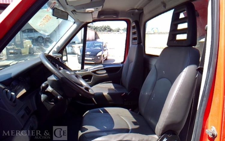 IVECO 35S12 AVEC NACELLE GSR 179T 18M  DB-689-LQ
