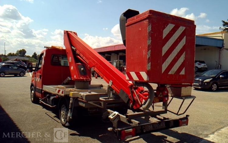 IVECO 35S12 AVEC NACELLE GSR 179T 18M  DB-689-LQ