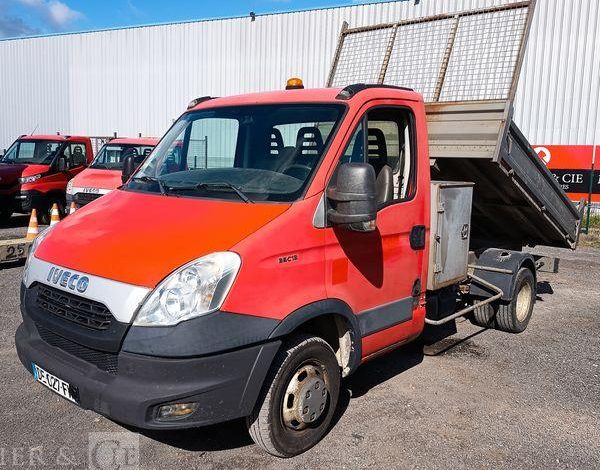 IVECO 35C13 BENNE SIMPLE CABINE COFFRE  DE-027-FW