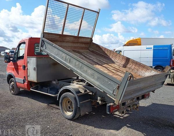 IVECO 35C13 BENNE SIMPLE CABINE COFFRE  DE-027-FW