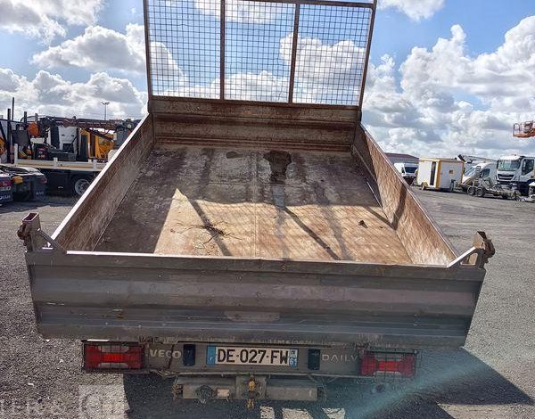 IVECO 35C13 BENNE SIMPLE CABINE COFFRE  DE-027-FW