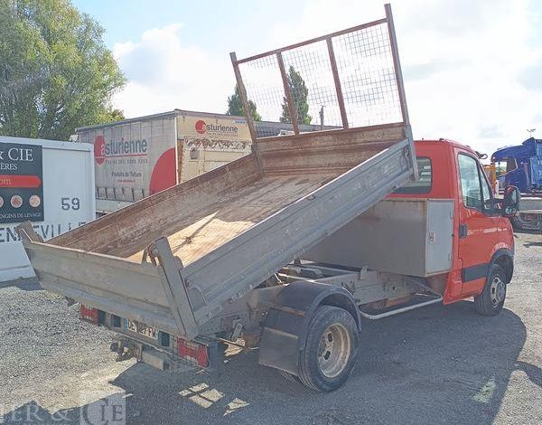 IVECO 35C13 BENNE SIMPLE CABINE COFFRE  DE-027-FW