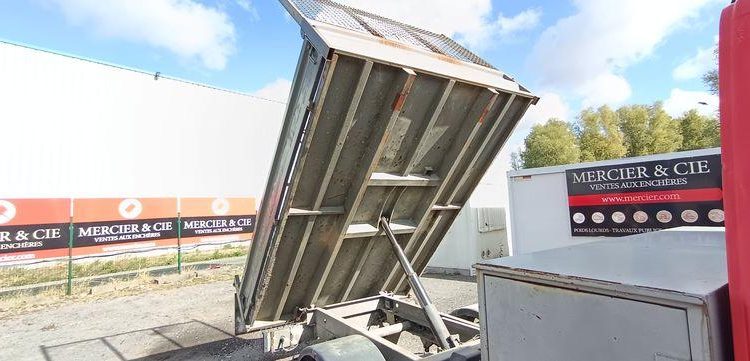 IVECO 35C13 BENNE SIMPLE CABINE COFFRE  DE-027-FW