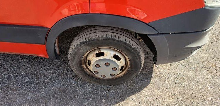 IVECO 35C13 BENNE SIMPLE CABINE COFFRE  DE-027-FW
