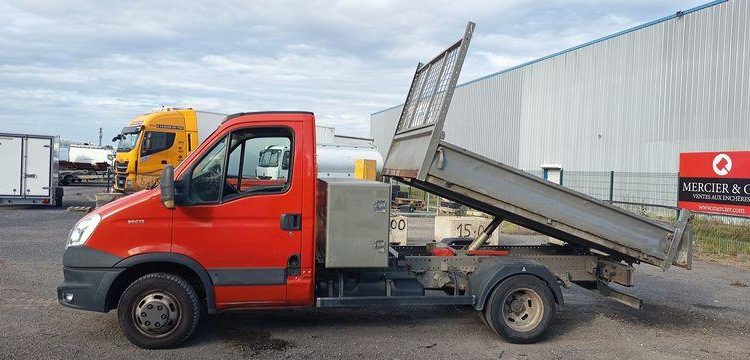 IVECO 35C13 BENNE SIMPLE CABINE COFFRE  DE-363-QS