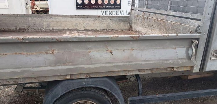IVECO 35C13 BENNE SIMPLE CABINE COFFRE  DE-363-QS