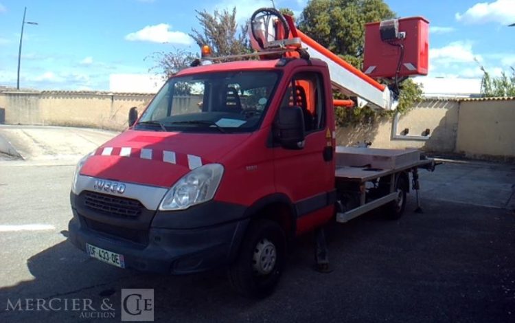 IVECO DAILY AVEC NACELLE MULTITEL MT202DS 20M  DF-433-QE