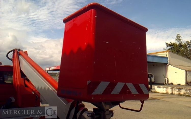 IVECO DAILY AVEC NACELLE MULTITEL MT202DS 20M  DF-433-QE