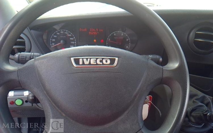 IVECO DAILY AVEC NACELLE MULTITEL MT202DS 20M  DF-433-QE