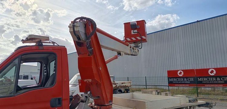 IVECO 35C12 AVEC NACELLE MULTITEL MT202DS 20M  DF-498-QE