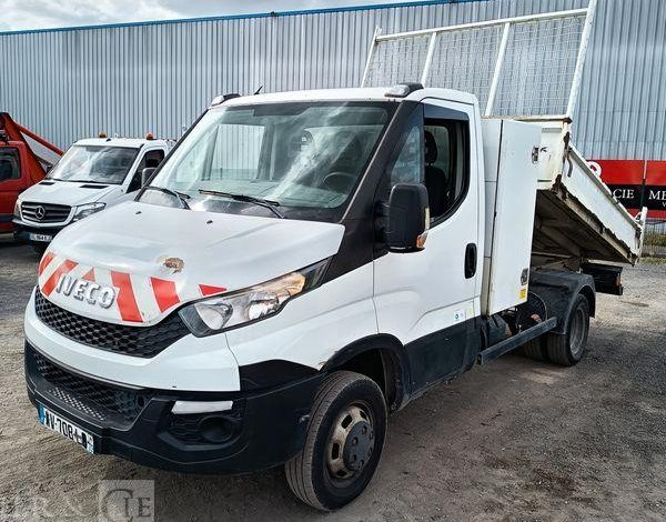 IVECO 35C13  BENNE SIMPLE CABINE COFFRE BLANC DV-708-LQ