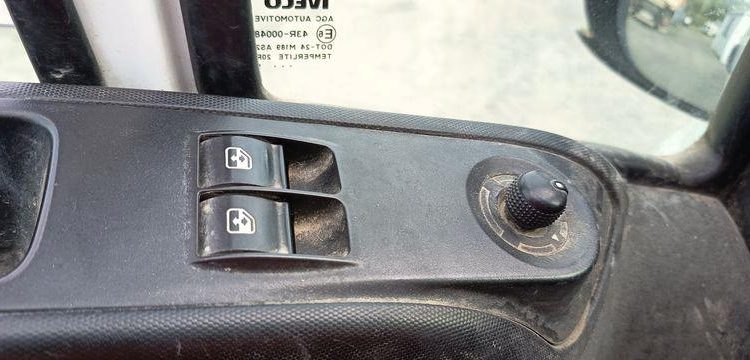 IVECO 35C13  BENNE SIMPLE CABINE COFFRE BLANC DV-708-LQ