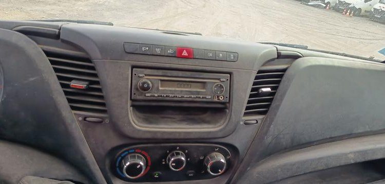 IVECO 35C13  BENNE SIMPLE CABINE COFFRE BLANC DV-708-LQ