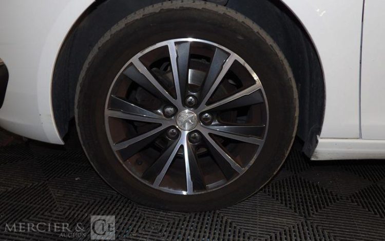 PEUGEOT 308 GENERATION-II 1.2 PURETECH 110CH ALLURE S&S BLANC DZ-026-DR
