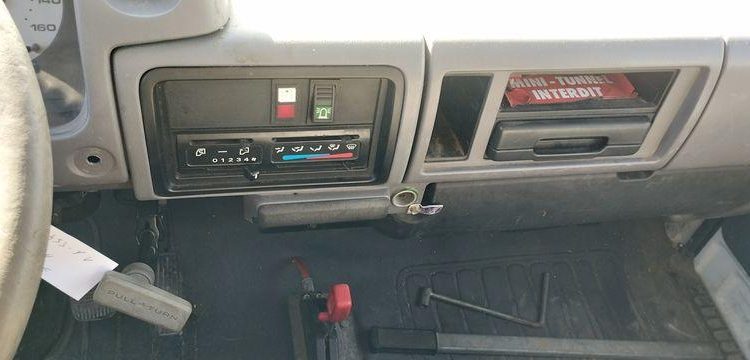 NISSAN CABSTAR 3,0 TD 125 CV AVEC NACELLE MULTITEL 160 ALU DS – DIESEL – 4774 HEURES BLANC DZ-453-YV