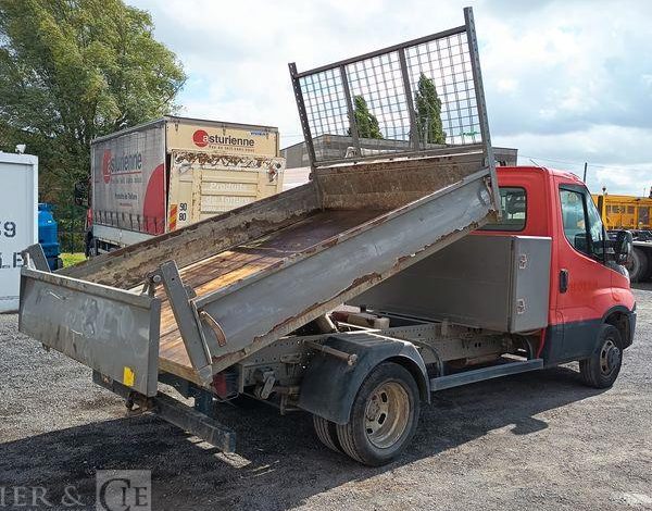 IVECO DAILY BENNE SIMPLE CABINE COFFRE  EB-886-EV