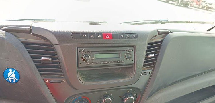 IVECO DAILY BENNE SIMPLE CABINE COFFRE  EB-886-EV