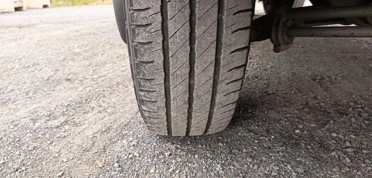 IVECO DAILY BENNE SIMPLE CABINE COFFRE  EB-886-EV