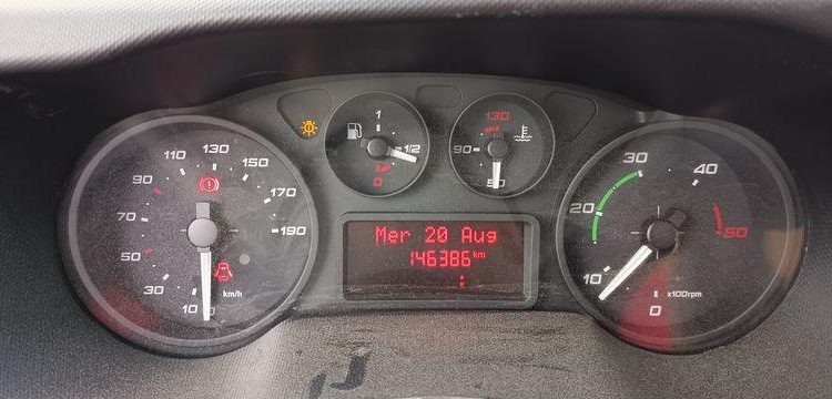 IVECO 35C13 BENNE SIMPLE CABINE COFFRE  EC-597-MX