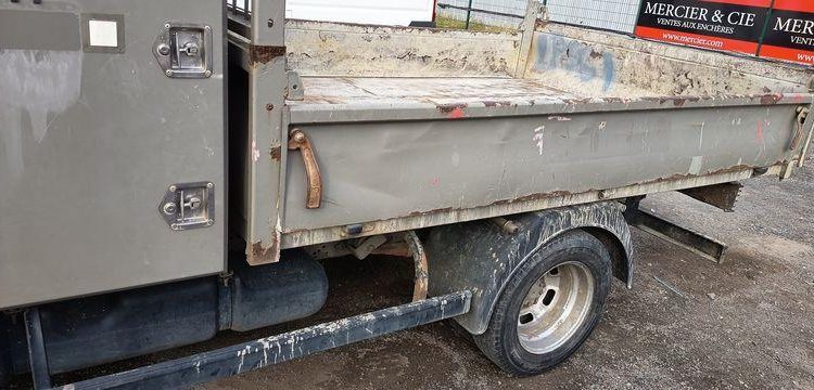 IVECO 35C13 BENNE SIMPLE CABINE COFFRE  EC-597-MX