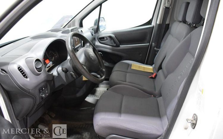 CITROEN BERLINGO UTILITAIRE PHASE 2 L1 600 KG 1,6 HDI FAP 90CV – DIESEL – 234124 KMS BLANC ED-956-EK