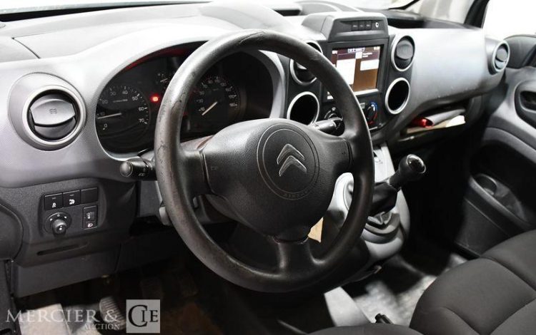 CITROEN BERLINGO UTILITAIRE PHASE 2 L1 600 KG 1,6 HDI FAP 90CV – DIESEL – 234124 KMS BLANC ED-956-EK