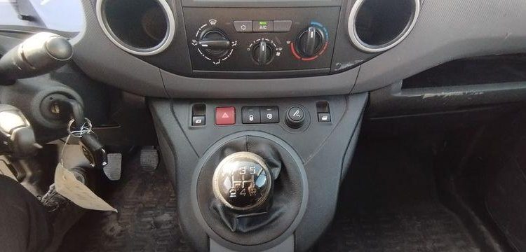 CITROEN BERLINGO UTILITAIRE PHASE 2 L1 600 KG 1,6 HDI FAP 90CV – DIESEL – 234124 KMS BLANC ED-956-EK