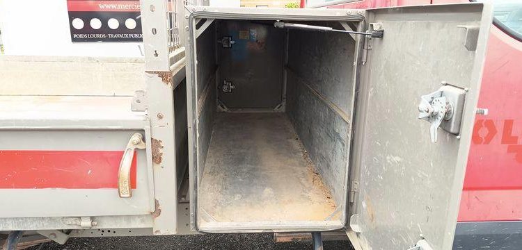 IVECO 35C13 BENNE SIMPLE CABINE COFFRE  EF-671-JN