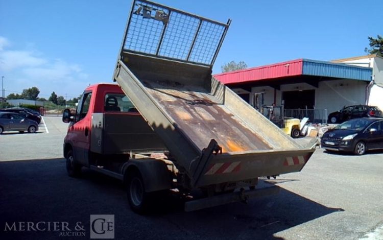 IVECO 35C13 BENNE SIMPLE CABINE COFFRE  EG-194-HA