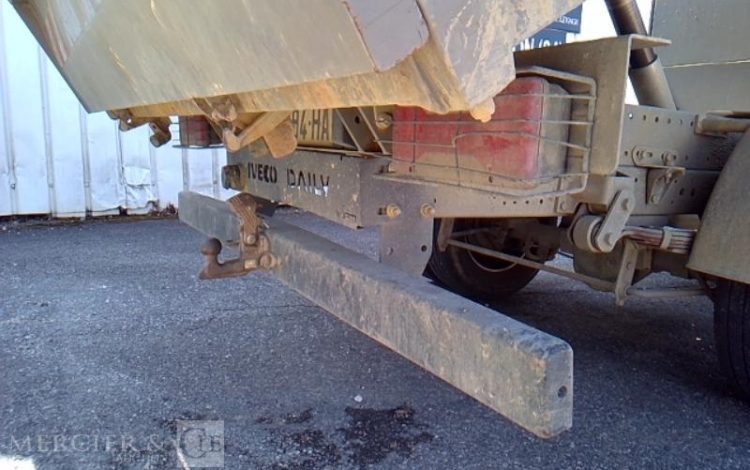 IVECO 35C13 BENNE SIMPLE CABINE COFFRE  EG-194-HA