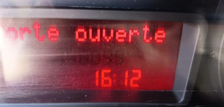 IVECO 35C13 BENNE SIMPLE CABINE COFFRE  EG-671-QG