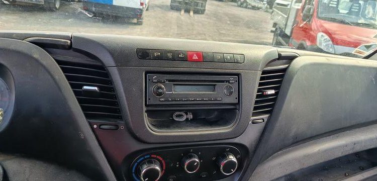 IVECO 35C13 BENNE SIMPLE CABINE COFFRE  EG-671-QG
