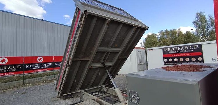 IVECO 35C13 BENNE SIMPLE CABINE COFFRE  EG-671-QG